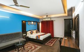 Fabhotel Sentinel Suites